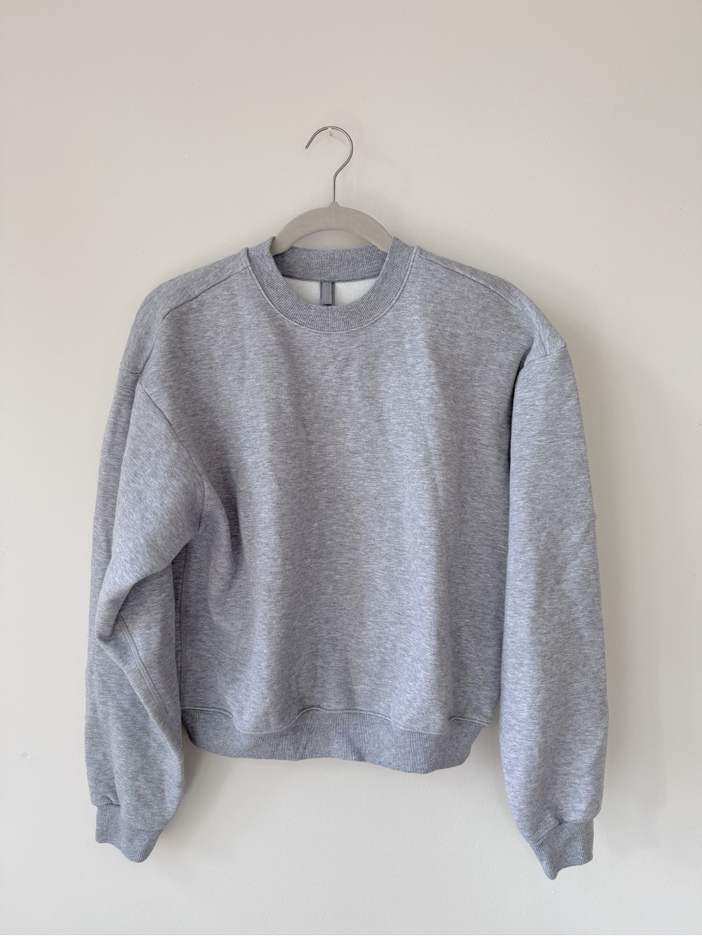 SKIMS cotton fleece crewneck sweatshirt in heather grey, size small